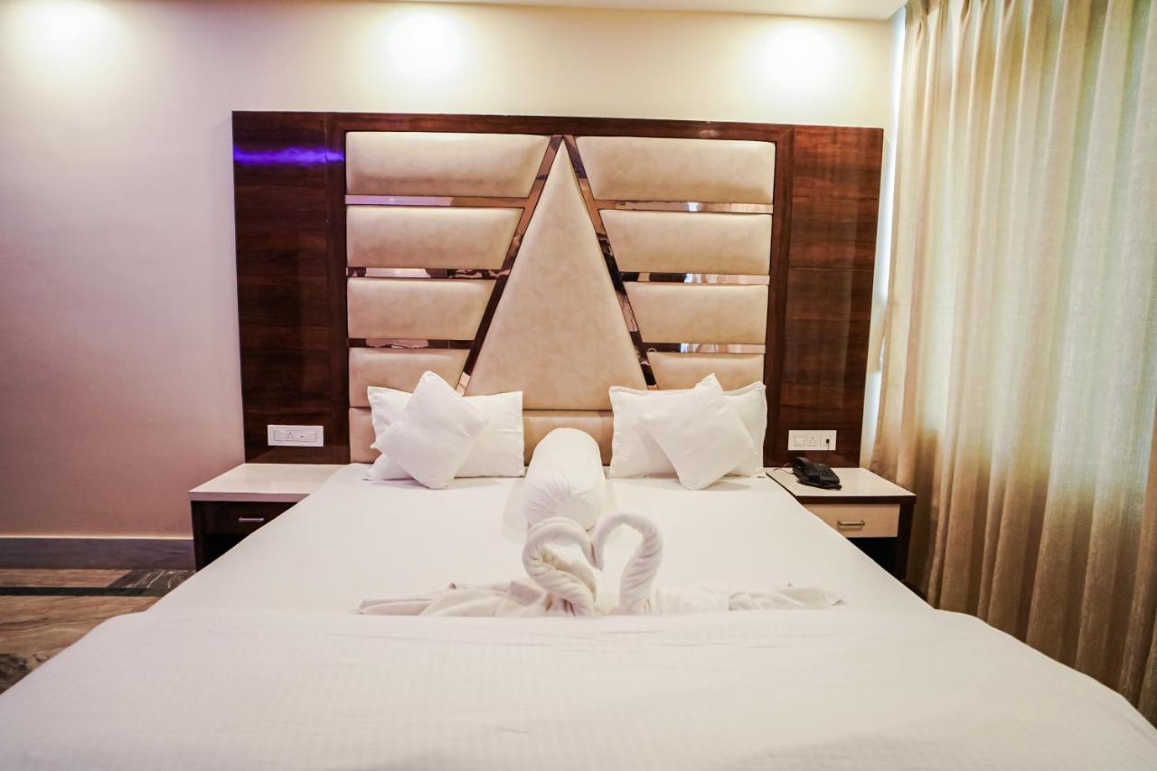 Silver Sand Eco Resort !! Beachfront !! With Biggest Pool And Huge Open Area !! Ideal For Weddings !! Couple Friendly !! Mandarmani Εξωτερικό φωτογραφία