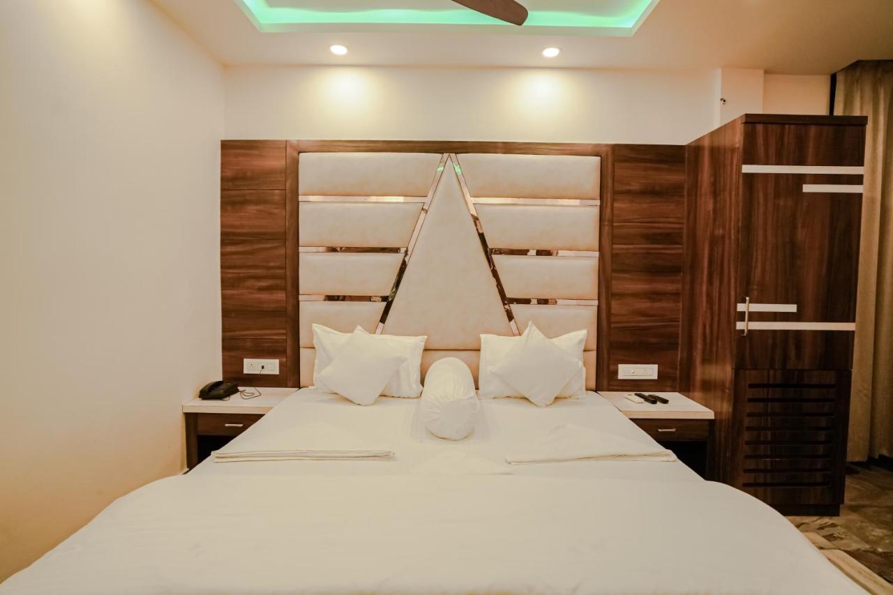 Silver Sand Eco Resort !! Beachfront !! With Biggest Pool And Huge Open Area !! Ideal For Weddings !! Couple Friendly !! Mandarmani Εξωτερικό φωτογραφία